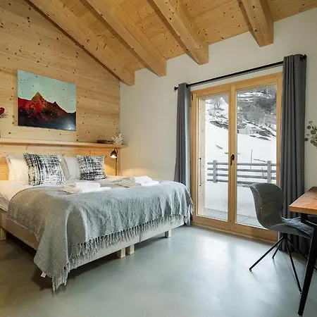 Kookaburra Chalet *